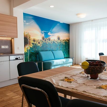 Aparthotel Heuberger Rudersdorf ภายนอก รูปภาพ