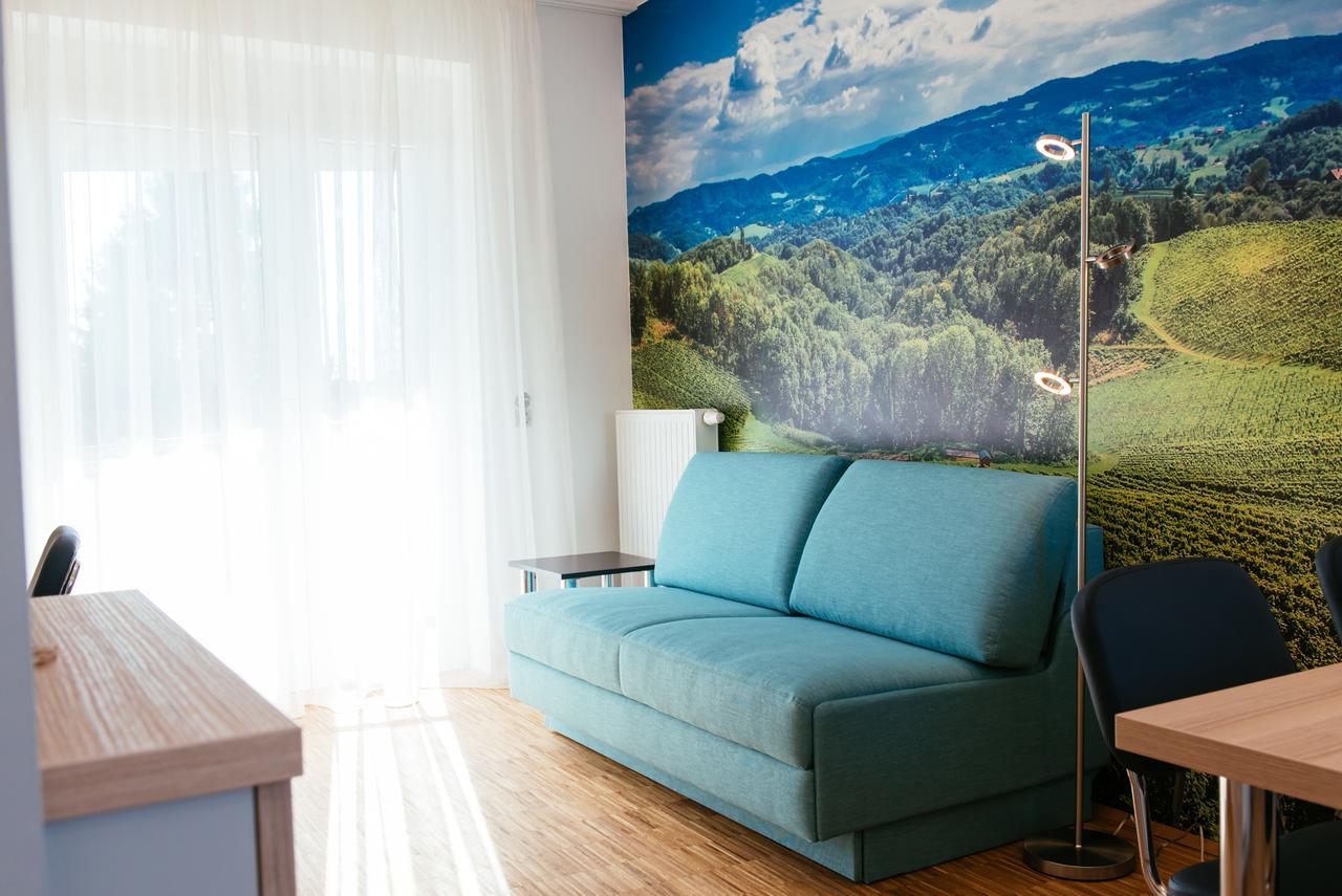 Aparthotel Heuberger Rudersdorf ภายนอก รูปภาพ