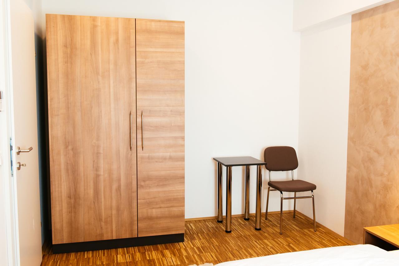 Aparthotel Heuberger Rudersdorf ภายนอก รูปภาพ