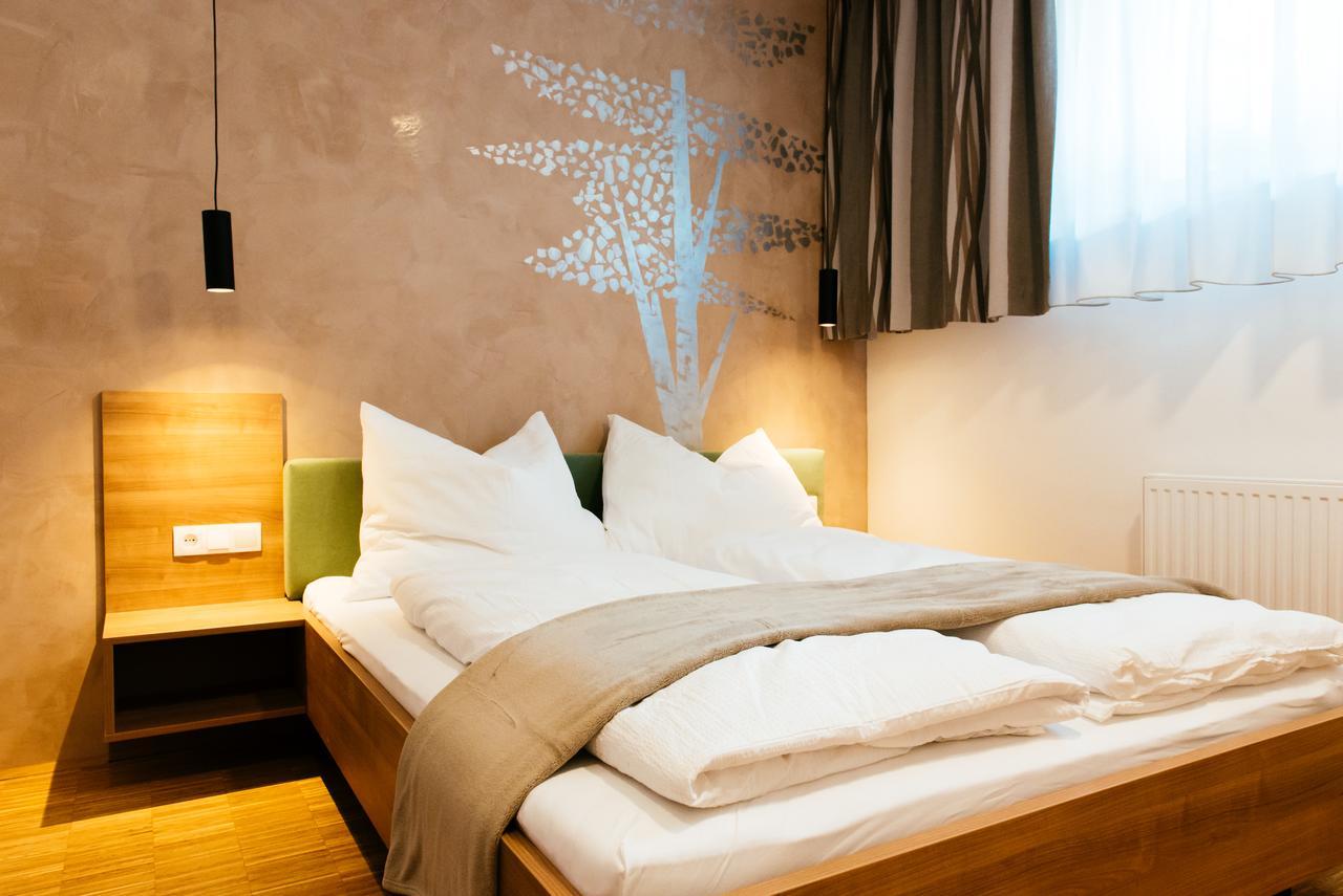 Aparthotel Heuberger Rudersdorf ภายนอก รูปภาพ