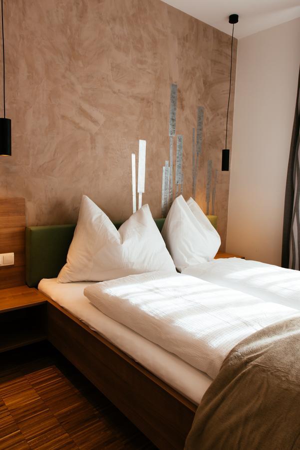 Aparthotel Heuberger Rudersdorf ภายนอก รูปภาพ