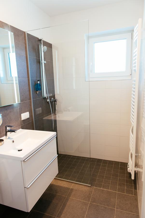 Aparthotel Heuberger Rudersdorf ภายนอก รูปภาพ